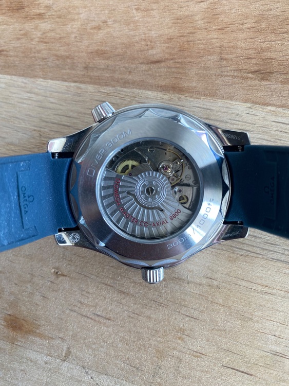 Ô-mê-ga シーマスター 5186586（高級時計）の商品画像 - 査定依頼日：2025年6月29日 - 最高査定価格：500,000円