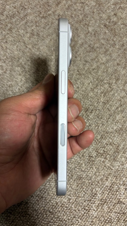 iPhone 16 128GB SIMフリー（スマホ）の商品画像 - 査定依頼日：2026年4月1日 - 最高査定価格：80,000円