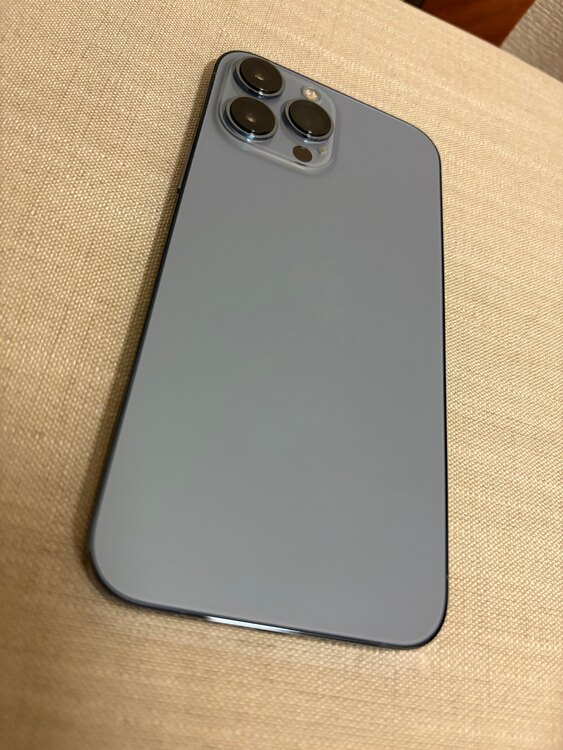 iPhone13 PROMAX シエラブルー（スマホ）の商品画像 - 査定依頼日：2025年4月15日 - 最高査定価格：70,000円