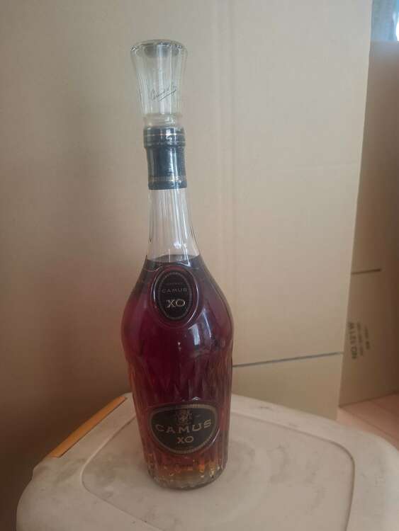 ブランデー カミュ （お酒）の商品画像 - 査定依頼日：2025年1月29日 - 最高査定価格：4,000円