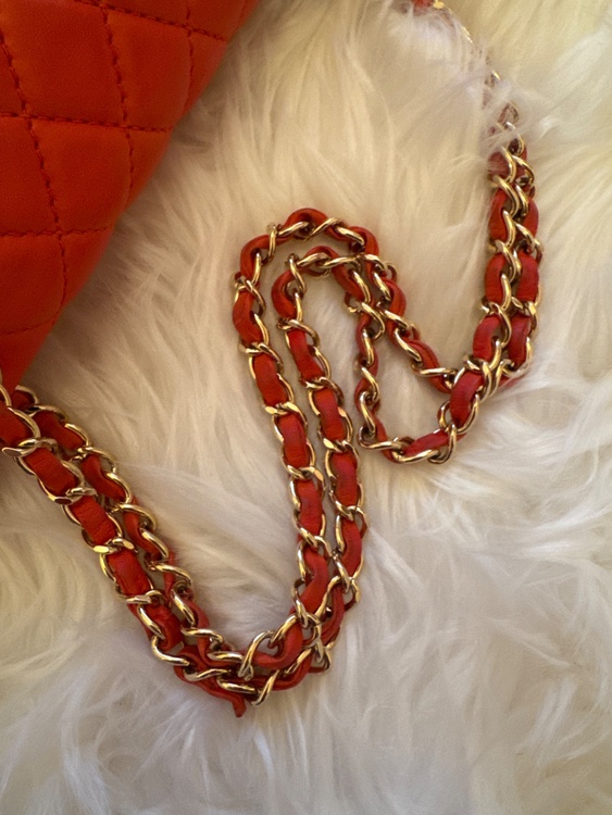 マトラッセ　ラムスキン　赤（ブランドバッグ）の商品画像 - 査定依頼日：2026年3月25日 - 最高査定価格：320,000円