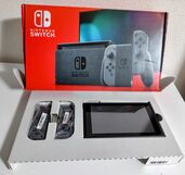 NINTENDO　SWITCH　グレー　ゲームソフト　FIT　BOXING２　他（ゲーム機本体・ゲームソフト）の商品画像 - 査定依頼日：2025年11月23日 - 最高査定価格：14,000円