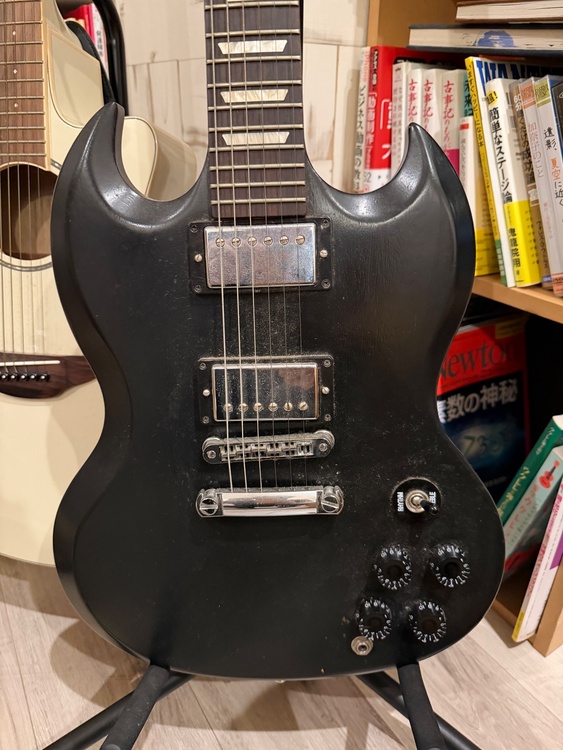 「2013年製 Gibson SG 60s Tribute、Ebony、シリア（ピアノ・楽器・PA機材）の商品画像 - 査定依頼日：2026年8月17日 - 最高査定価格：55,000円