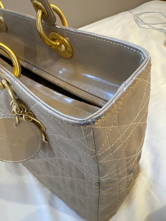 レディディオールカナージュ（ブランドバッグ）の商品画像 - 査定依頼日：2025年5月3日 - 最高査定価格：60,000円