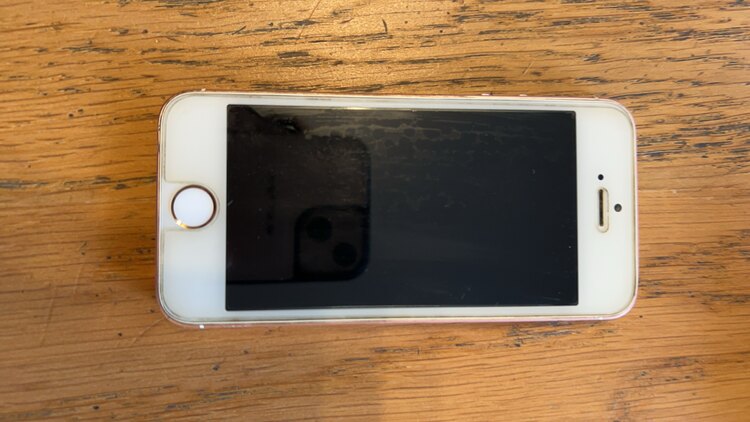 iPhone（スマホ）の商品画像 - 査定依頼日：2025年4月19日 - 最高査定価格：20,000円