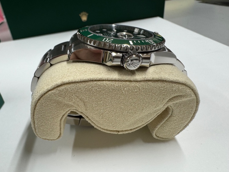 ロレックス サブマリーナー 116610l（高級時計）の商品画像 - 査定依頼日：2026年1月16日 - 最高査定価格：3,170,000円