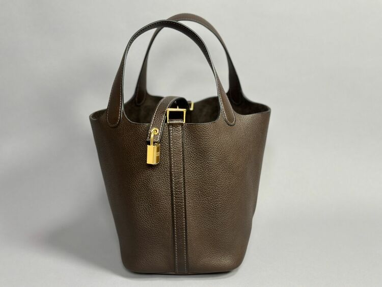 ロックPM、エトゥープxゴールド金具、 トリヨンクレマンス、WBY004AN （ブランドバッグ）の商品画像 - 査定依頼日：2025年6月30日 - 最高査定価格：550,000円