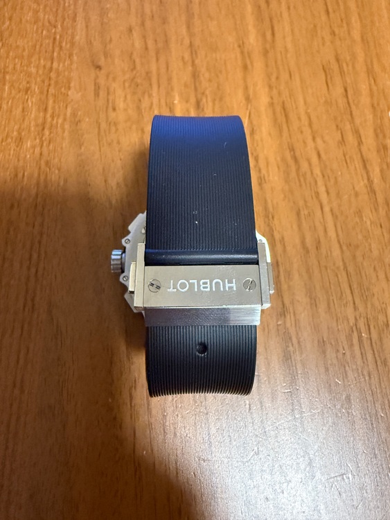 ウブロ ビックバン 311.SN.1170.RX（高級時計）の商品画像 - 査定依頼日：2025年6月21日 - 最高査定価格：875,000円