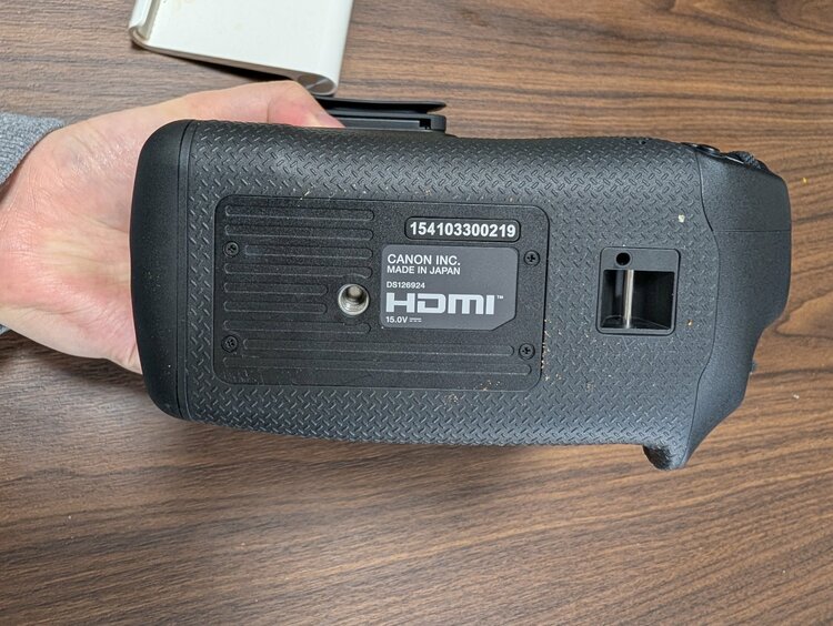 EOS R1（カメラ）の商品画像 - 査定依頼日：2026年2月18日 - 最高査定価格：630,000円