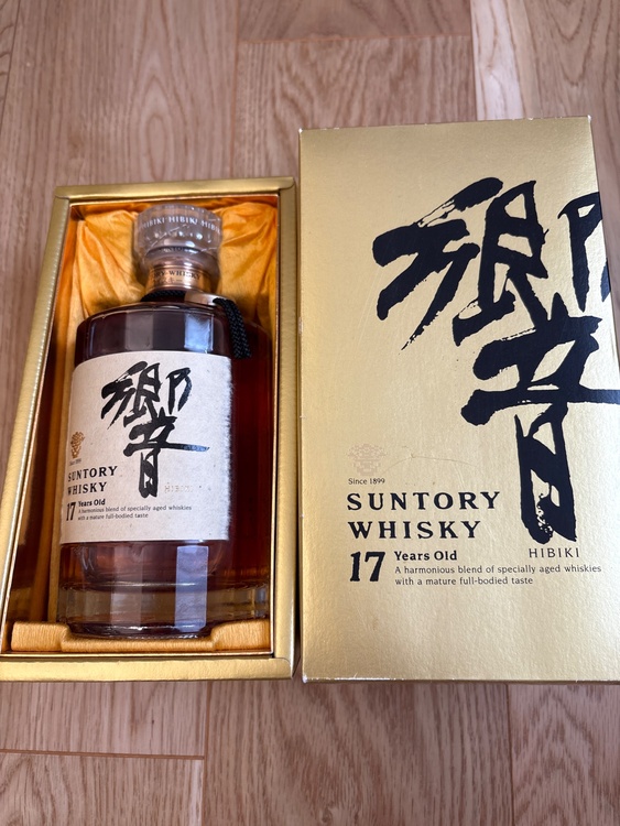 ウイスキー サントリー響 （お酒）の商品画像 - 査定依頼日：2026年4月24日 - 最高査定価格：46,000円