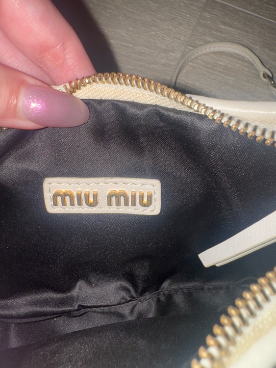 マセラッテ（ブランドバッグ）の商品画像 - 査定依頼日：2025年8月13日 - 最高査定価格：500,000円