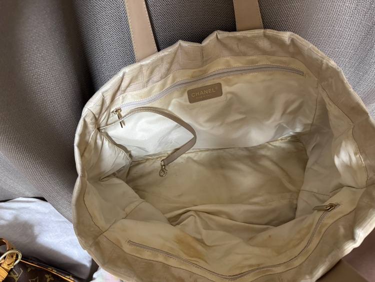 ニュートラベルライン　トート（ブランドバッグ）の商品画像 - 査定依頼日：2025年11月20日 - 最高査定価格：7,000円