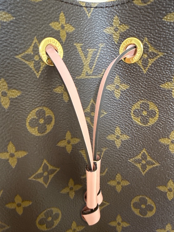 トートバッグ（ブランドバッグ）の商品画像 - 査定依頼日：2026年4月7日 - 最高査定価格：220,000円