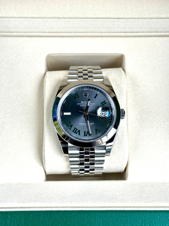 ロレックス デイトジャスト 126300（高級時計）の商品画像 - 査定依頼日：2025年10月22日 - 最高査定価格：1,750,000円