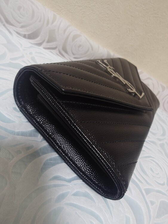 イブサンローラン  （ブランドバッグ）の商品画像 - 査定依頼日：2026年4月16日 - 最高査定価格：65,000円