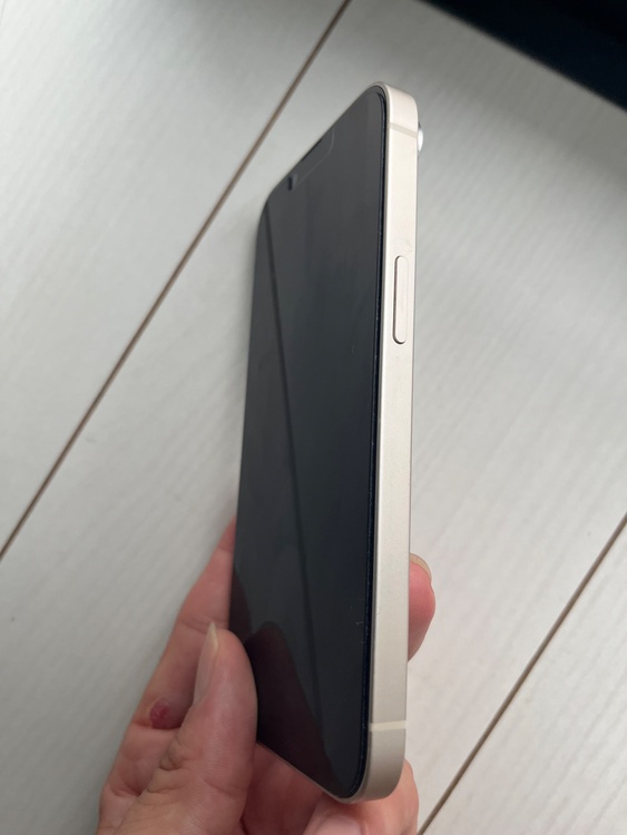 iPhone iPhone 14 256GB SIMフリー（スマホ）の商品画像 - 査定依頼日：2026年9月23日 - 最高査定価格：45,500円