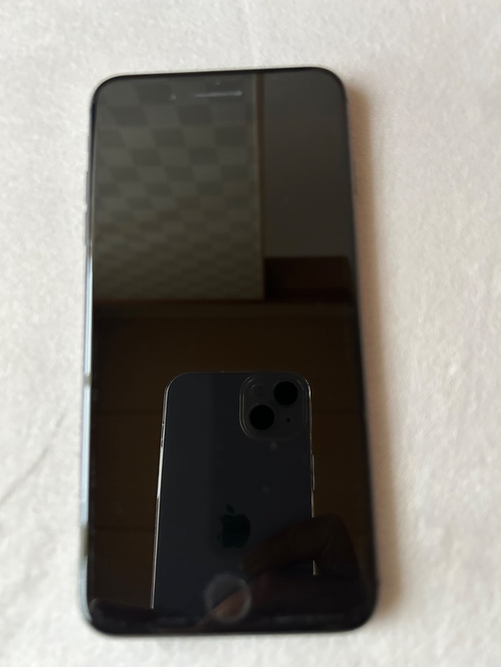 iPhone8プラス　型番わからない（スマホ）の商品画像 - 査定依頼日：2026年2月26日 - 最高査定価格：7,000円
