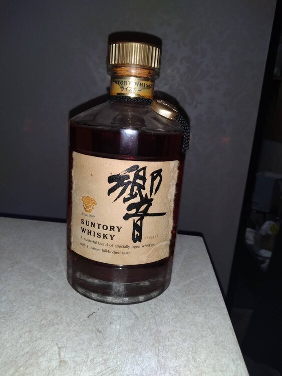 ウイスキー サントリー響 （お酒）の商品画像 - 査定依頼日：2025年1月22日 - 最高査定価格：24,000円