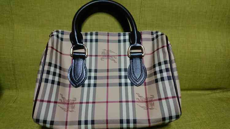 バーバリー レディース ハンドバッグ クラッシックチェック　（ブランドバッグ）の商品画像 - 査定依頼日：2019年7月23日 - 最高査定価格：10,000円