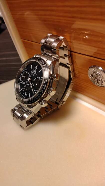 オメガ スピードマスター 32630405003001（高級時計）の商品画像 - 査定依頼日：2025年5月6日 - 最高査定価格：430,000円