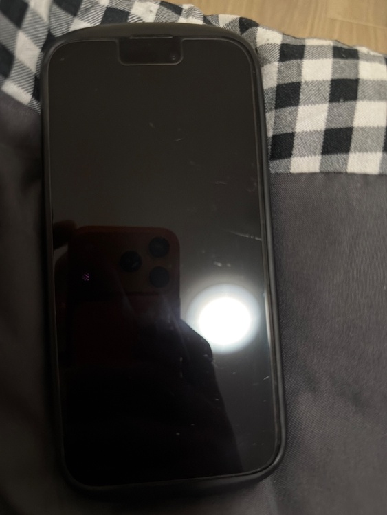 分からない（スマホ）の商品画像 - 査定依頼日：2026年4月19日 - 最高査定価格：57,000円