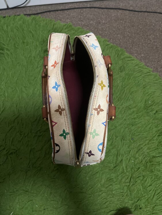 ルイヴィトン マルチカラー （ブランドバッグ）の商品画像 - 査定依頼日：2024年12月22日 - 最高査定価格：90,000円