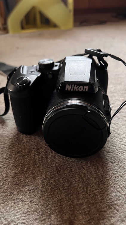 ニコン（Nikon）のコンパクトデジタルカメラ「COOLPIX B500」（カメラ）の商品画像 - 査定依頼日：2026年4月12日 - 最高査定価格：6,100円