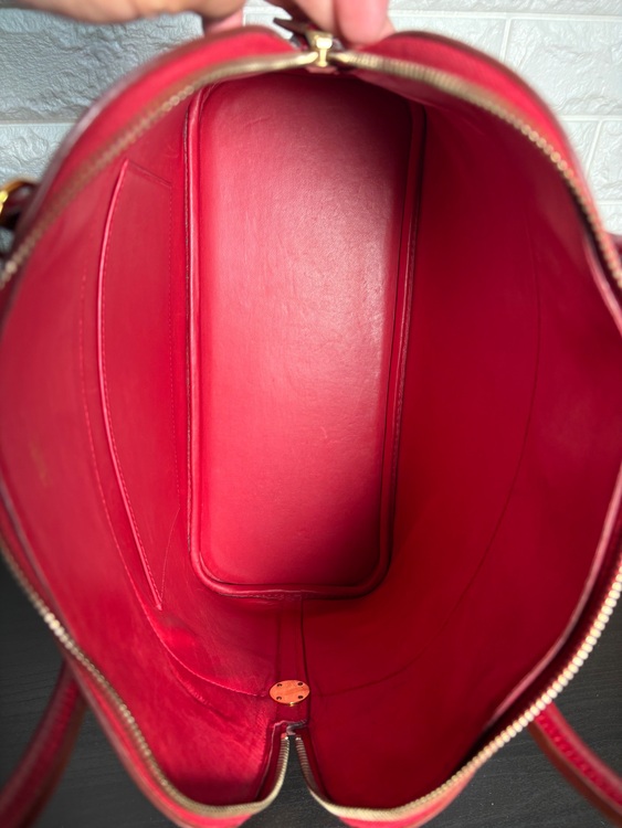 エルメス ボリード35 トゴ ルージュヴィフ □F刻印 ショルダーバッグ（ブランドバッグ）の商品画像 - 査定依頼日：2025年9月3日 - 最高査定価格：200,000円