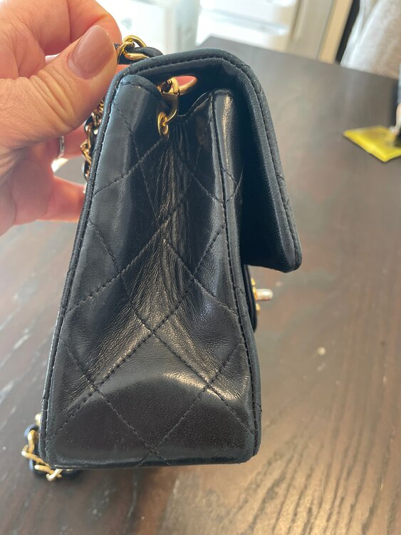 シャネル マトラッセ （ブランドバッグ）の商品画像 - 査定依頼日：2025年1月7日 - 最高査定価格：350,000円