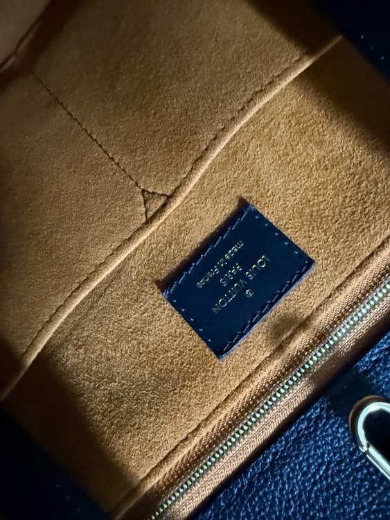 オンザゴー　M44595（ブランドバッグ）の商品画像 - 査定依頼日：2026年3月24日 - 最高査定価格：280,000円