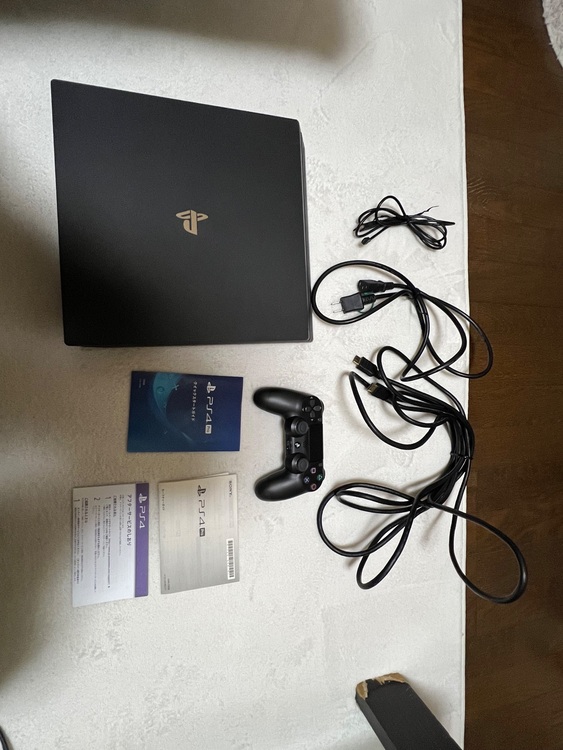 PS4  Pro 1TB CUH-7100B（ゲーム機本体・ゲームソフト）の商品画像 - 査定依頼日：2025年11月15日 - 最高査定価格：13,000円