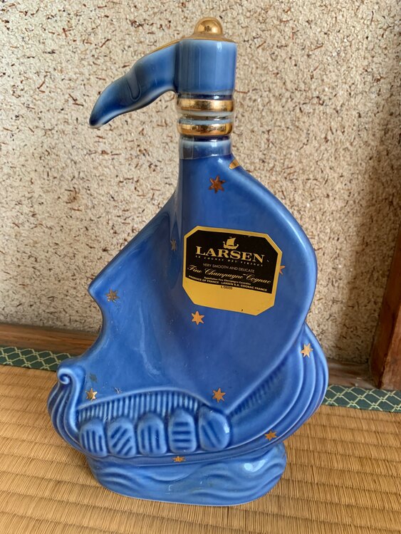 ブランデー ラーセン （お酒）の商品画像 - 査定依頼日：2025年1月5日 - 最高査定価格：2,000円