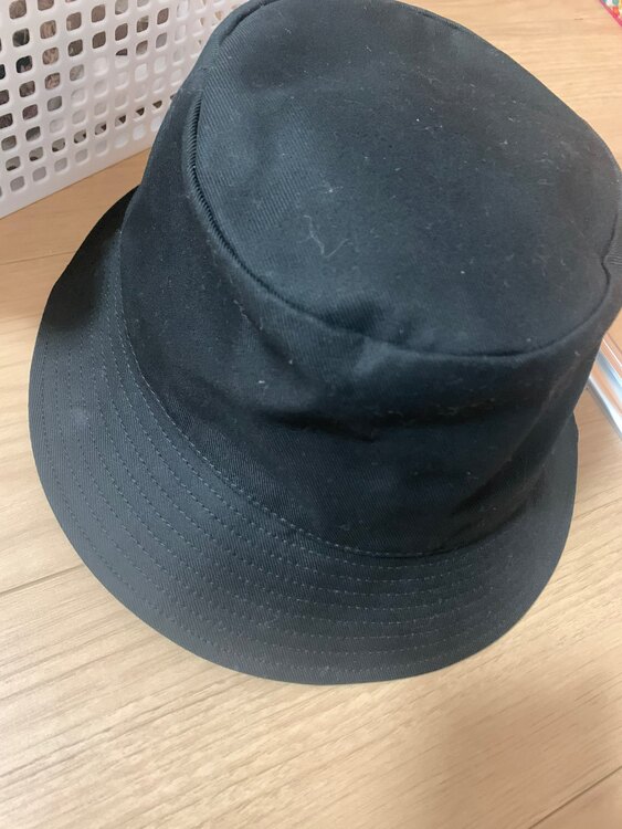 セリーヌバケットハット（古着・ファッション）の商品画像 - 査定依頼日：2025年4月1日 - 最高査定価格：10,000円