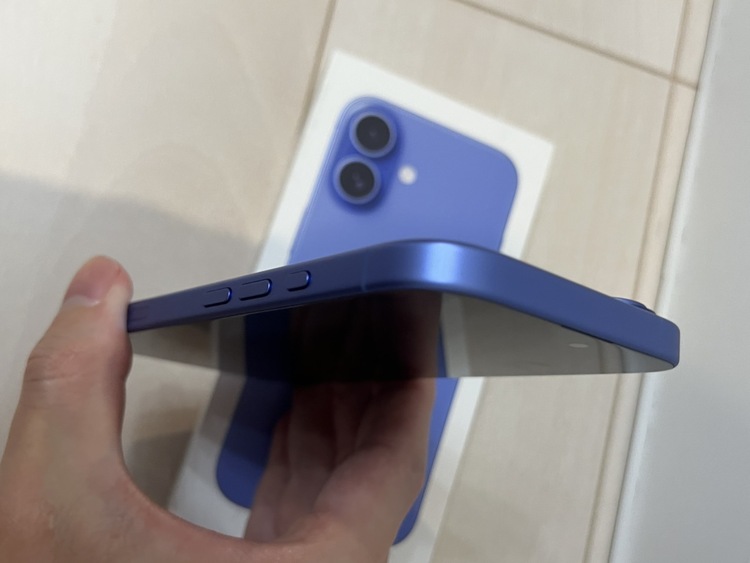 iPhone 16 128GB docomo（スマホ）の商品画像 - 査定依頼日：2026年1月14日 - 最高査定価格：100,000円