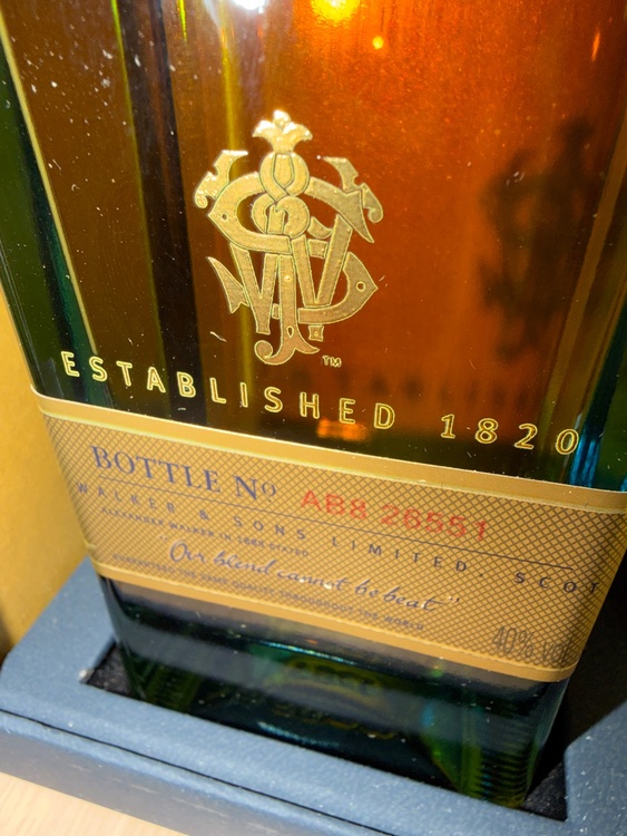 Blue Label（お酒）の商品画像 - 査定依頼日：2026年3月8日 - 最高査定価格：37,000円