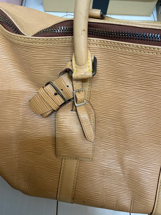 ルイヴィトン エピ （ブランドバッグ）の商品画像 - 査定依頼日：2025年4月16日 - 最高査定価格：55,000円