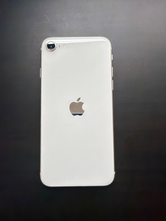 iPhone SE 第3世代（スマホ）の商品画像 - 査定依頼日：2026年7月26日 - 最高査定価格：14,000円