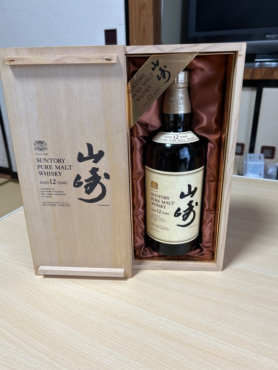 ウイスキー サントリー山崎 （お酒）の商品画像 - 査定依頼日：2026年5月4日 - 最高査定価格：50,000円