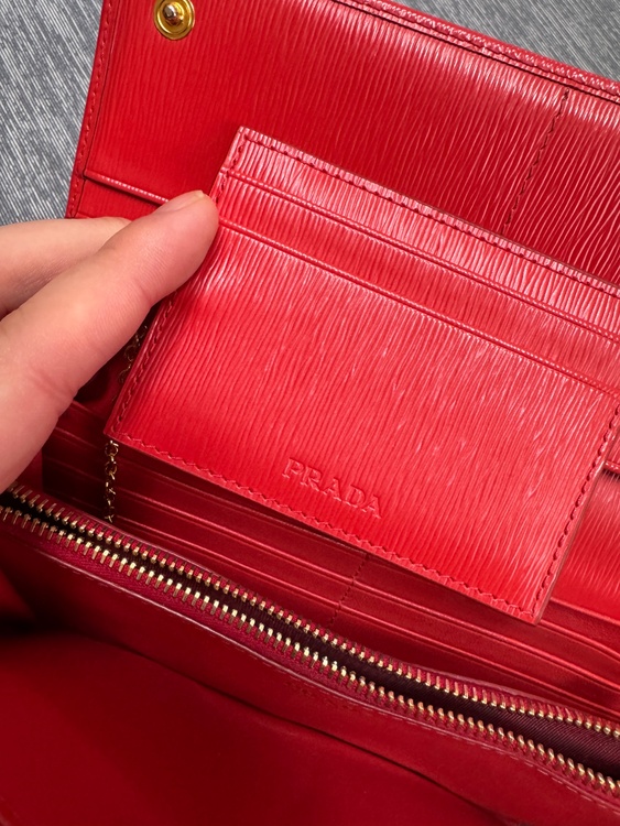 サフィアーノレザー（ブランドバッグ）の商品画像 - 査定依頼日：2026年1月30日 - 最高査定価格：20,000円