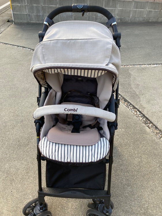 combi ベビーカー（ベビー用品）の商品画像 - 査定依頼日：2025年7月20日 - 最高査定価格：1,000円