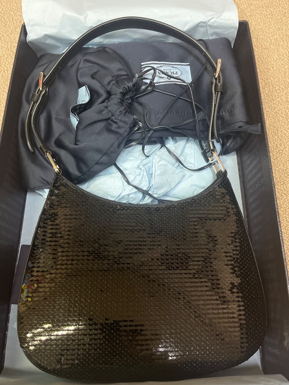 プラダ  （ブランドバッグ）の商品画像 - 査定依頼日：2025年11月13日 - 最高査定価格：160,000円