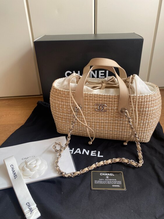 カゴバッグ（ブランドバッグ）の商品画像 - 査定依頼日：2025年2月5日 - 最高査定価格：700,000円