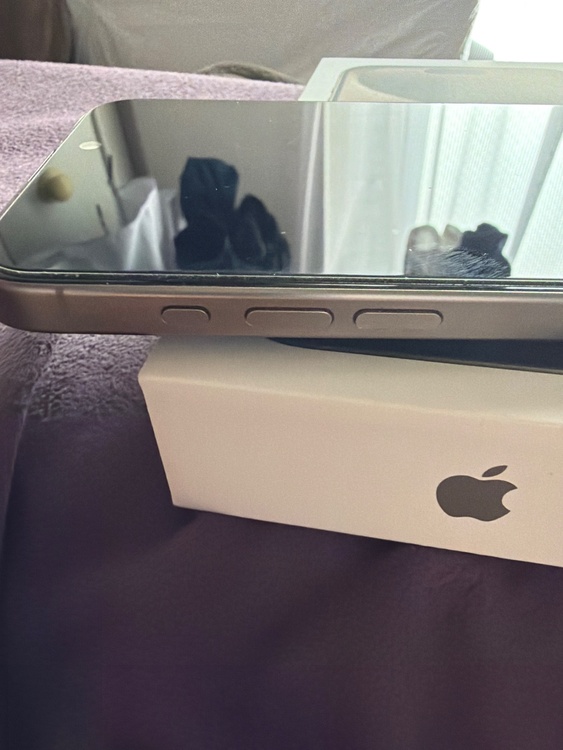 iPhone iPhone 15 Pro Max 256GB SIMフリー（スマホ）の商品画像 - 査定依頼日：2026年5月28日 - 最高査定価格：97,000円