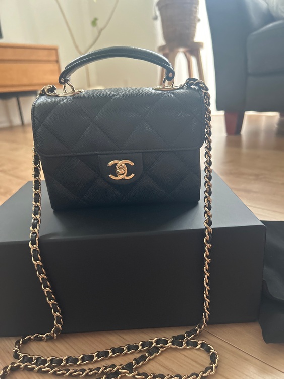 ココハンドル14.5（ブランドバッグ）の商品画像 - 査定依頼日：2025年10月5日 - 最高査定価格：900,000円