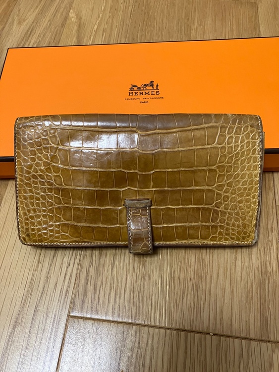 クロコダイルの長財布（ブランド財布・小物）の商品画像 - 査定依頼日：2026年2月24日 - 最高査定価格：835,000円