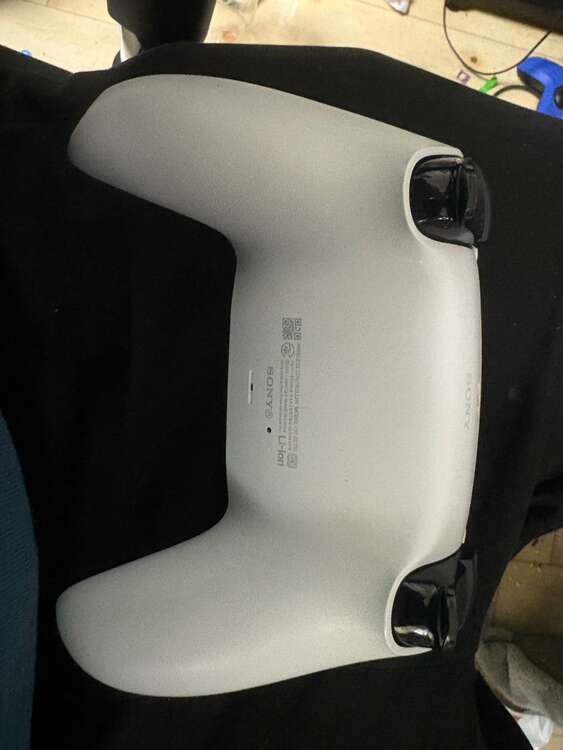 CFI-2000（ゲーム機本体・ゲームソフト）の商品画像 - 査定依頼日：2025年4月6日 - 最高査定価格：53,000円