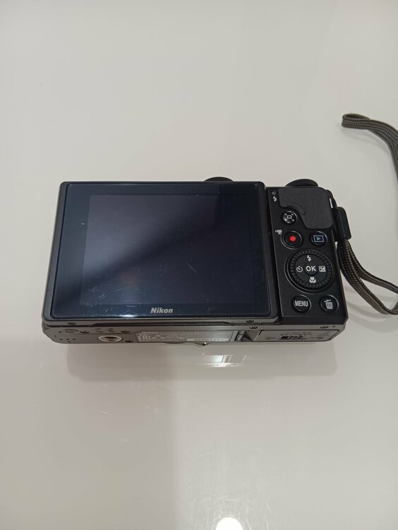 COOLPIX A900（カメラ）の商品画像 - 査定依頼日：2026年5月7日 - 最高査定価格：28,100円