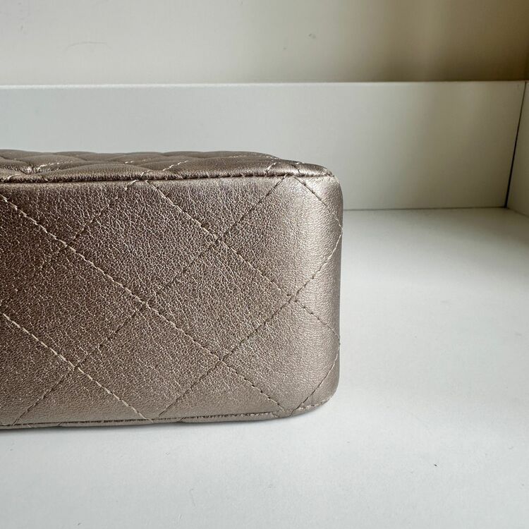 マトラッセ（ブランドバッグ）の商品画像 - 査定依頼日：2025年8月28日 - 最高査定価格：700,000円