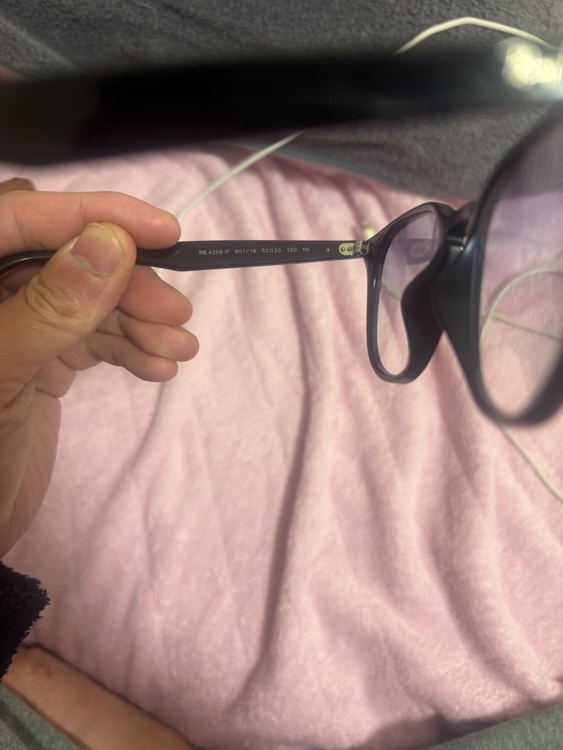 レイバン サングラス RB4259-F（古着・ファッション）の商品画像 - 査定依頼日：2026年1月16日 - 最高査定価格：100,000円