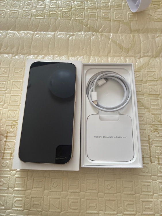 iPhone 15 256GB docomo（スマホ）の商品画像 - 査定依頼日：2026年1月29日 - 最高査定価格：68,000円